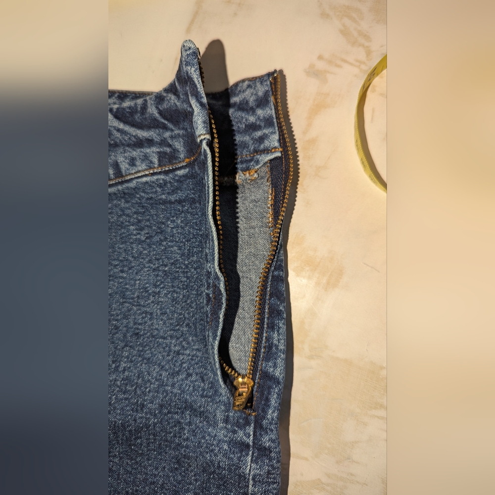 Lauren Jeans Co. - Ralph Lauren Side Zip Cropped Jeans - Size 6 - GreatCondition - Picture 3 of 8